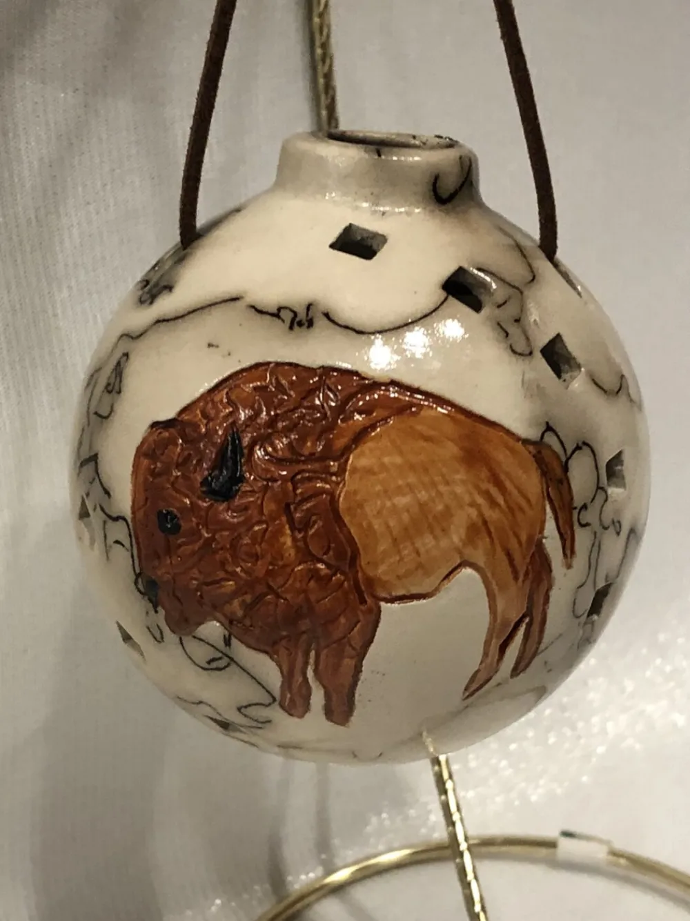 buffalo_on_horse_hair_round_ornament_0.webp Online Gina Arrighetti Buffalo On Horse Hair Round Ornament
